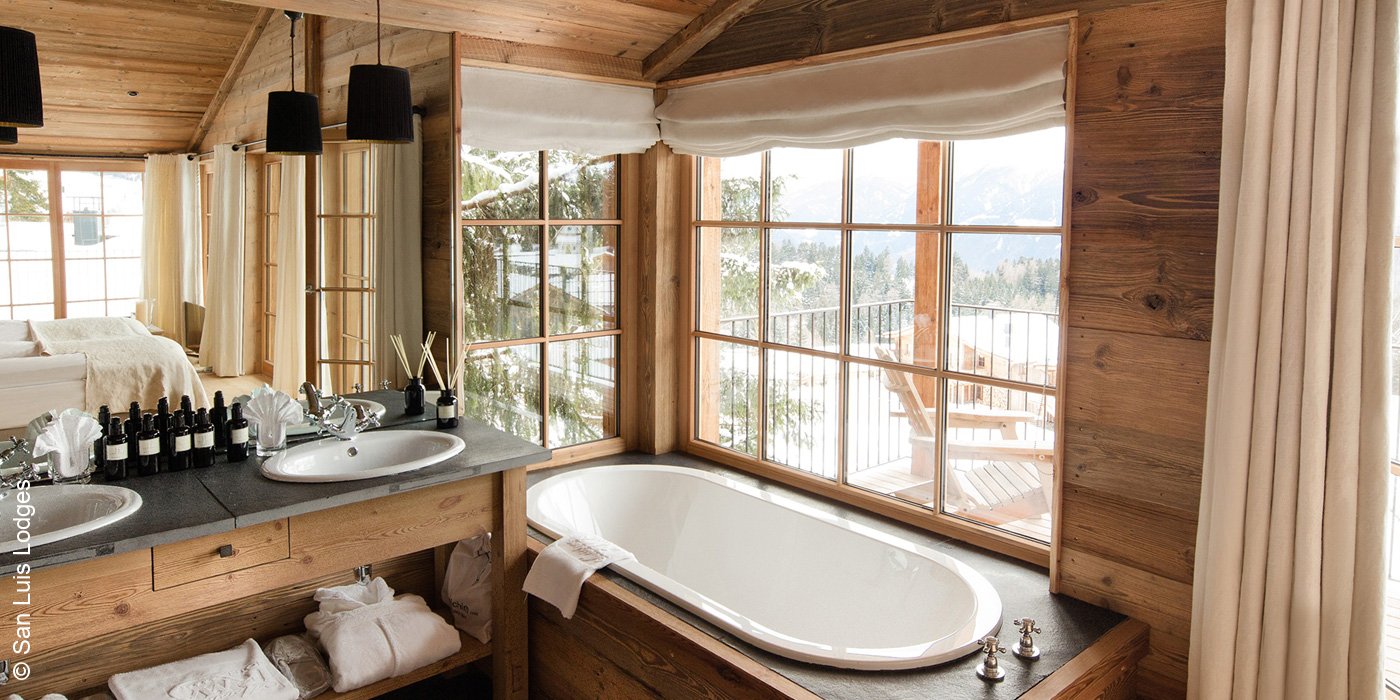 San Luis Retreat Hotel & Lodges | Hafling | Badezimmer mit Aussicht | luxuszeit.com