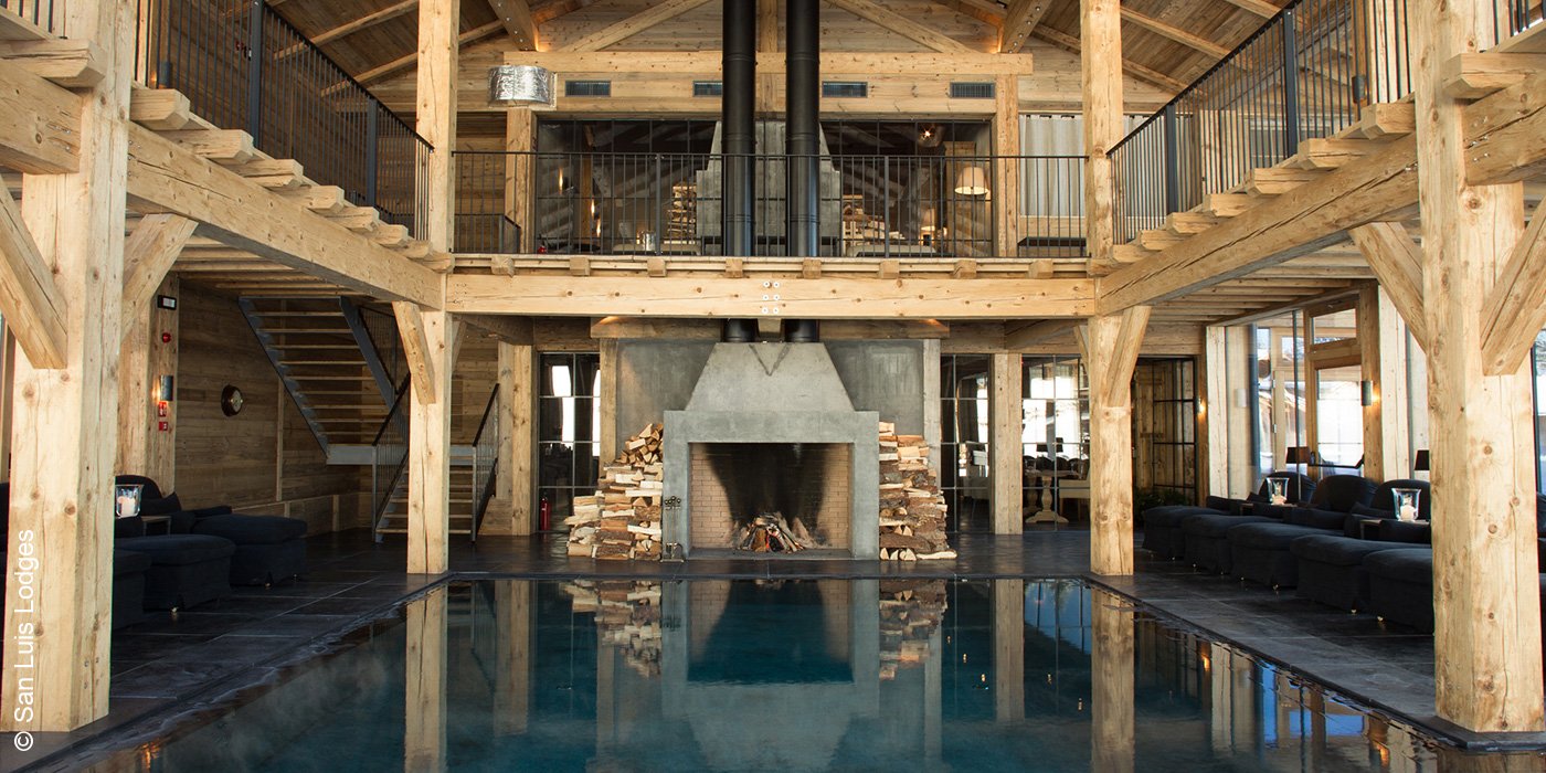 San Luis Retreat Hotel & Lodges | Hafling | Clubhaus mit Pool | luxuszeit.com