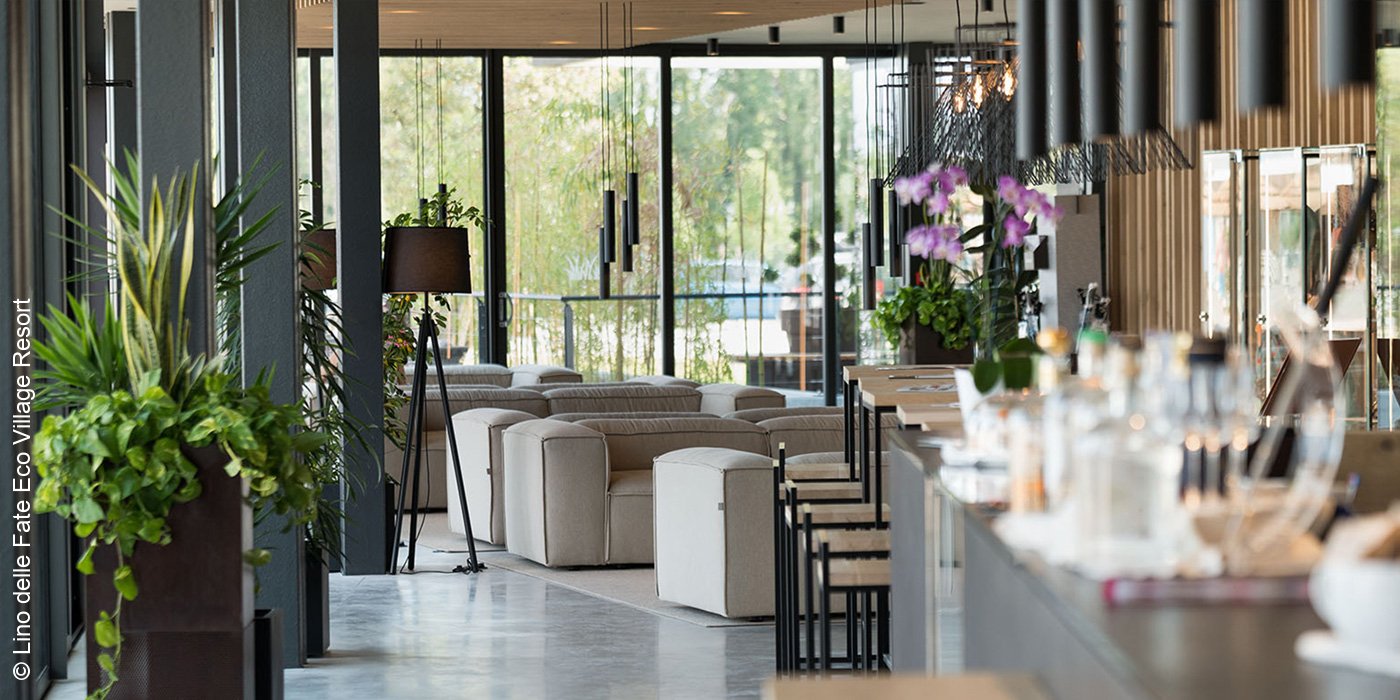Lino delle Fate Eco Village Resort | Bibione | Clubhouse Foyer | luxuszeit.com