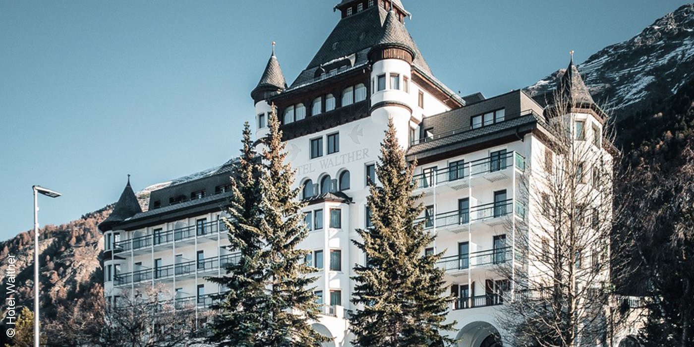 Hotel Walther | Pontresina | Aussenansicht im Winter | luxuszeit.com