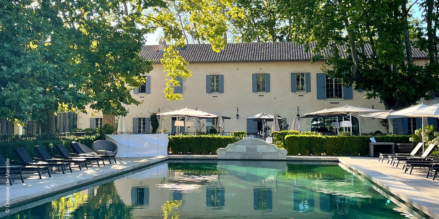 Domaine de Manville | Le Baux de Provence | Pool | luxuszeit.com