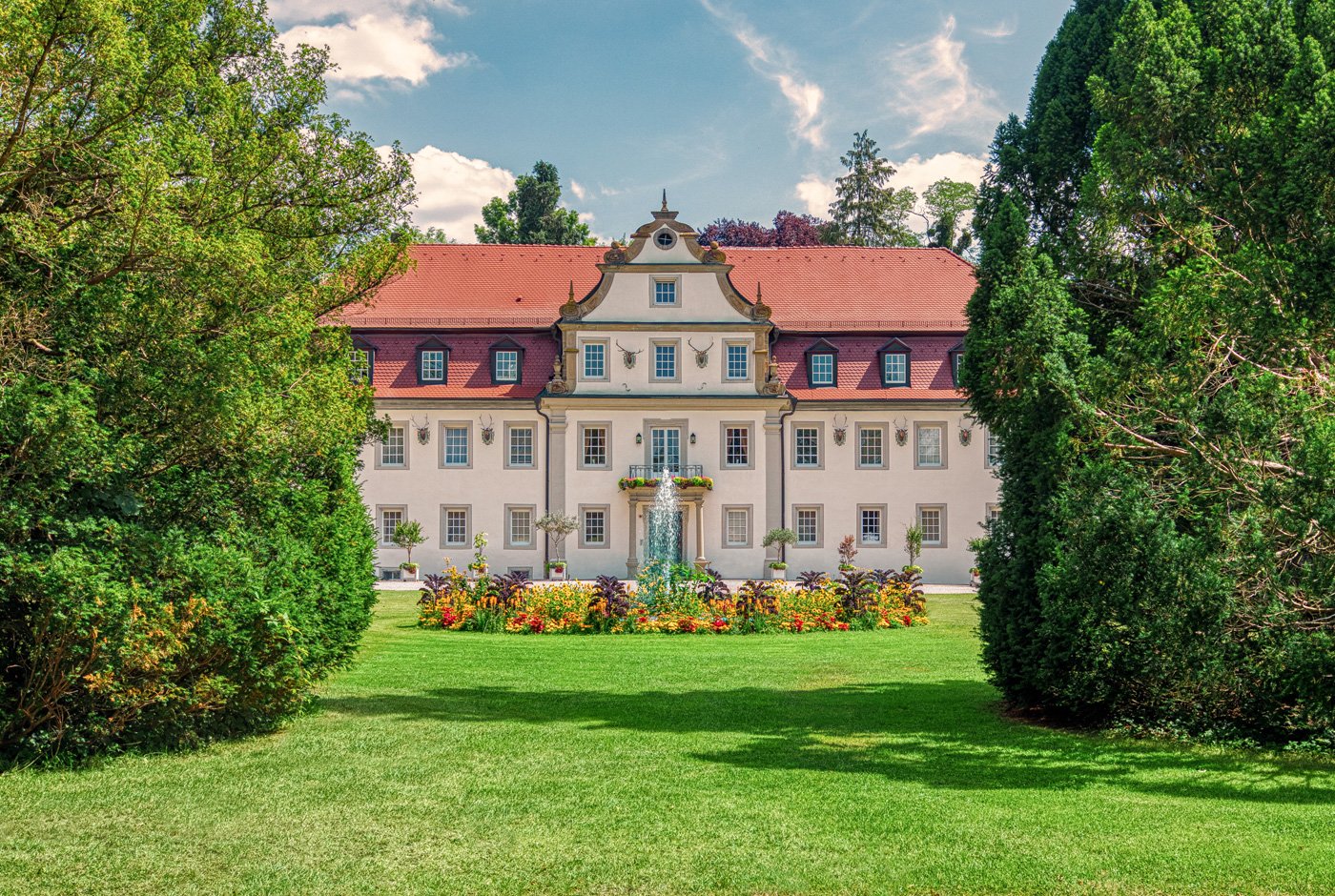 Wald & Schlosshotel Friedrichsruhe | Zweiflingen-Friedrichsruhe | Schlossansicht | Archiv | luxuszeit.com