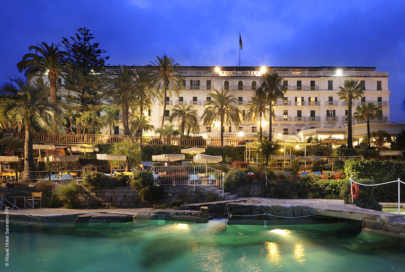 Royal Hotel | Sanremo | Hotel bei Nacht | Archiv | luxuszeit.com