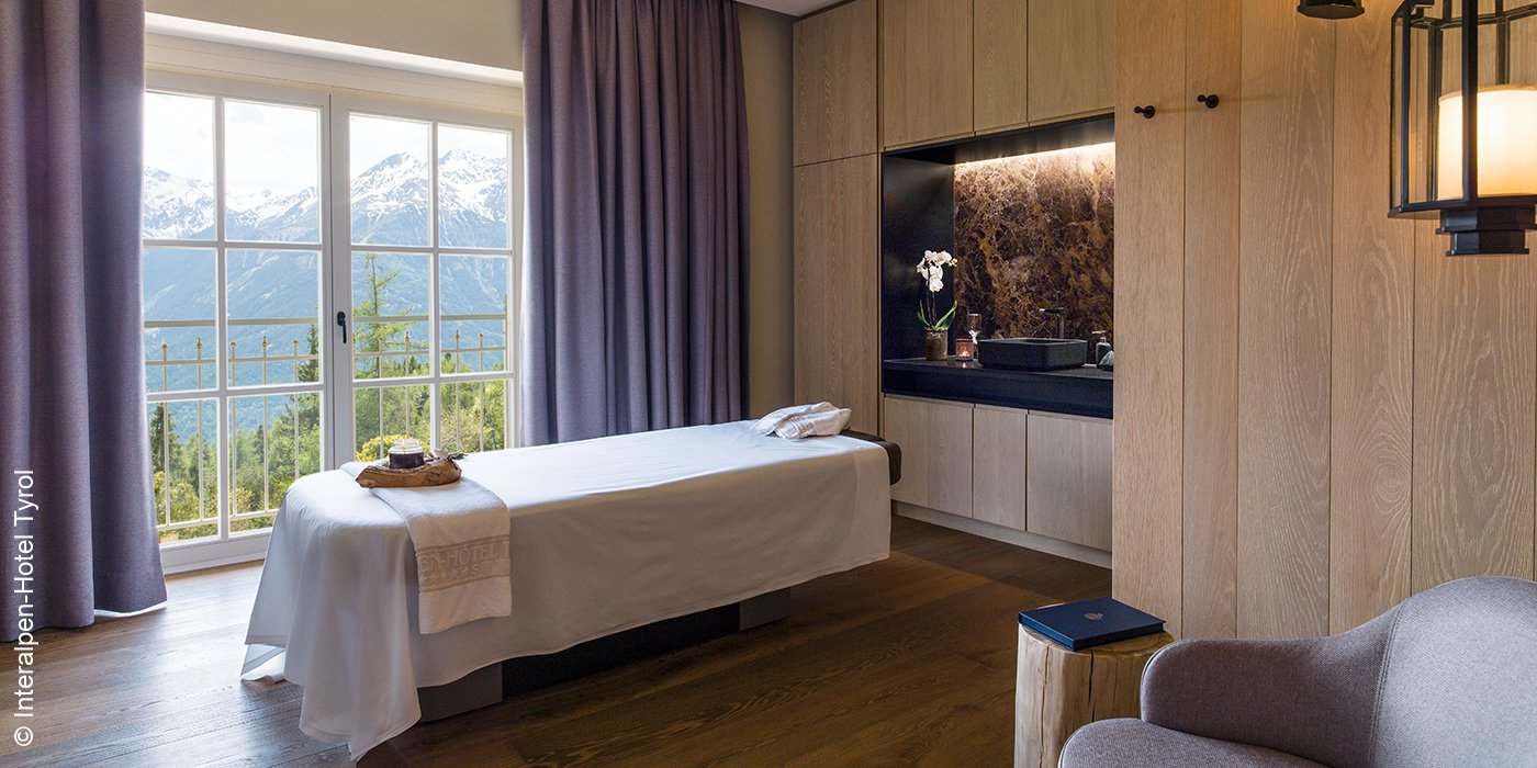 Interalpen-Hotel Tyrol | Telfs-Buchen Seefeld | Spa Massageliege | luxuszeit.com