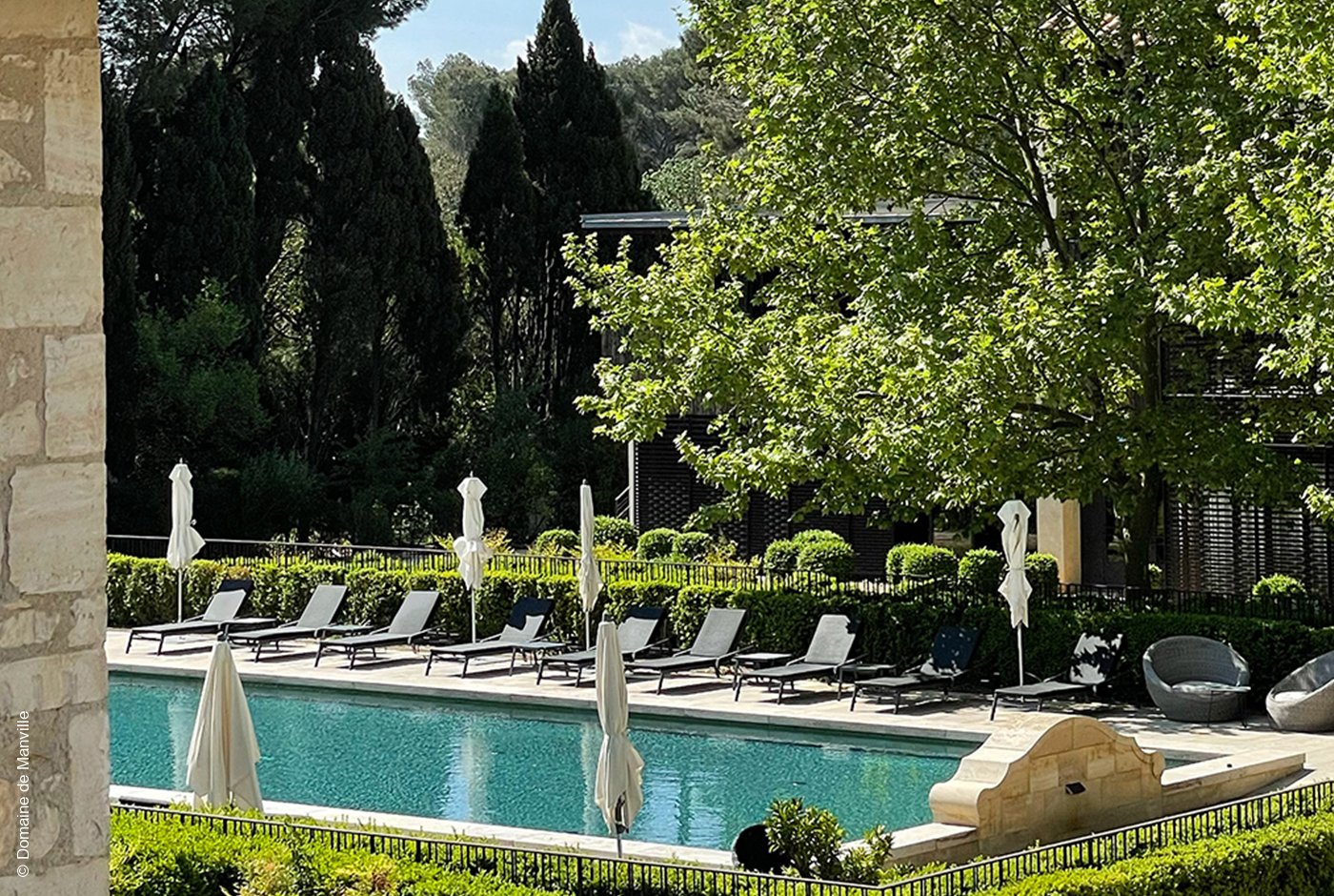 Domaine de Manville | Le Baux de Provence | Pool mit Garten | luxuszeit.com