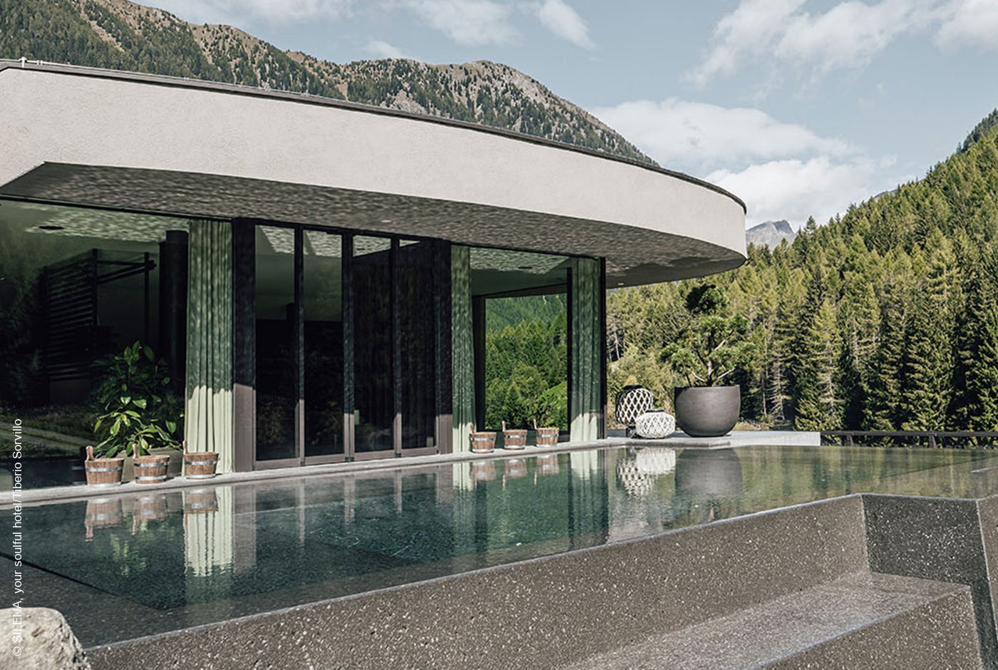 SILENA, your soulful hotel | Vals in Südtirol | Onsen Pool | Archiv | luxuszeit.com