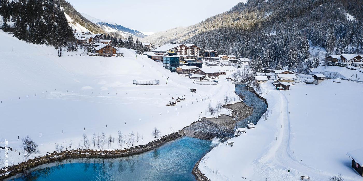 Almhof Family Resort & Spa | Gerlos | Tirol | Aussenansicht Winter | luxuszeit.com