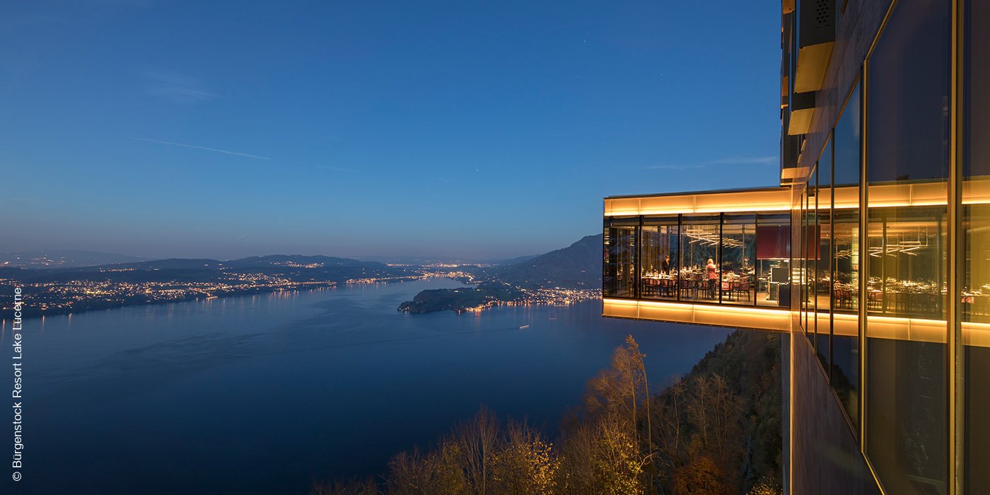 Bürgenstock Resort Lake Lucerne | Obbürgen | Spices Kitchen & Terrace Aussenansicht | luxuszeit.com