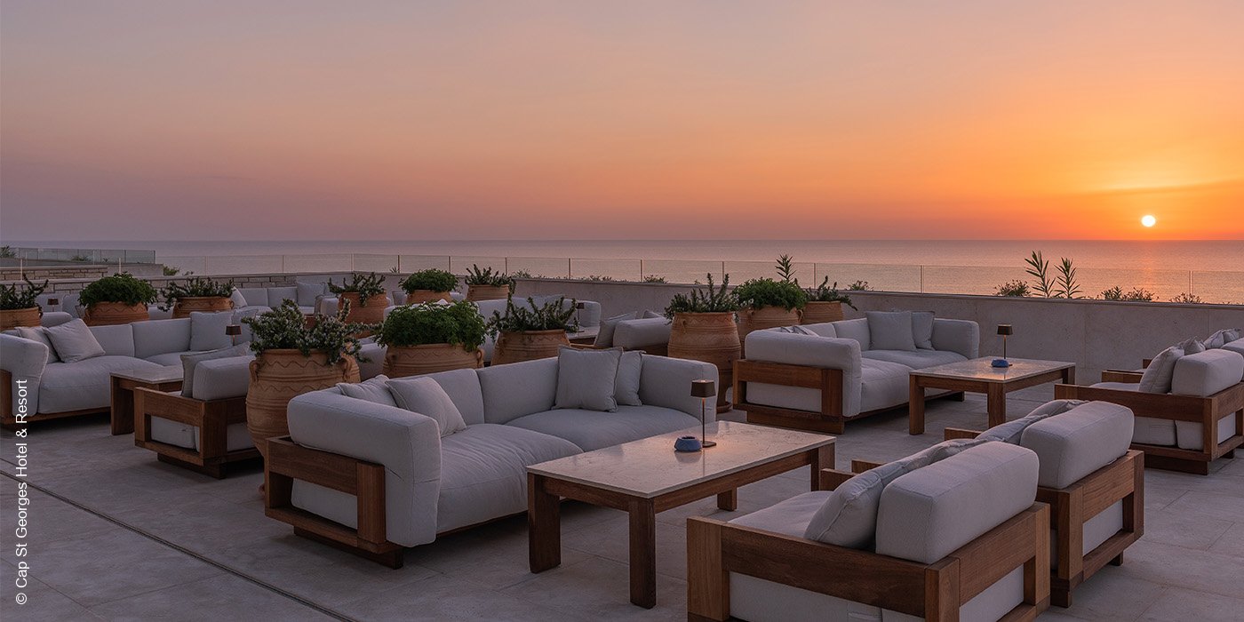 Cap St Georges Hotel & Resort | Pegeia | Zypern | Chroma Lounge Bar Terrasse | luxuszeit.com