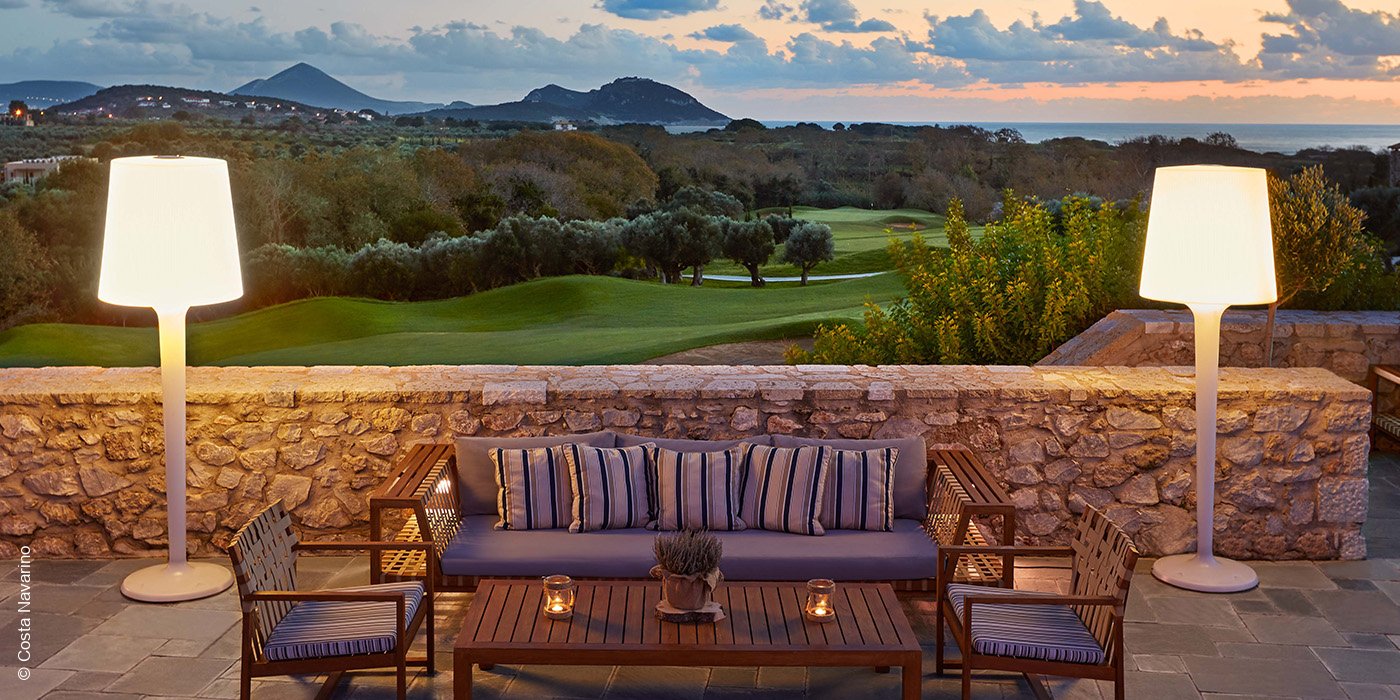 The Westin Resort Costa Navarino | Griechenland | Flame Restaurant Terrasse | luxuszeit.com