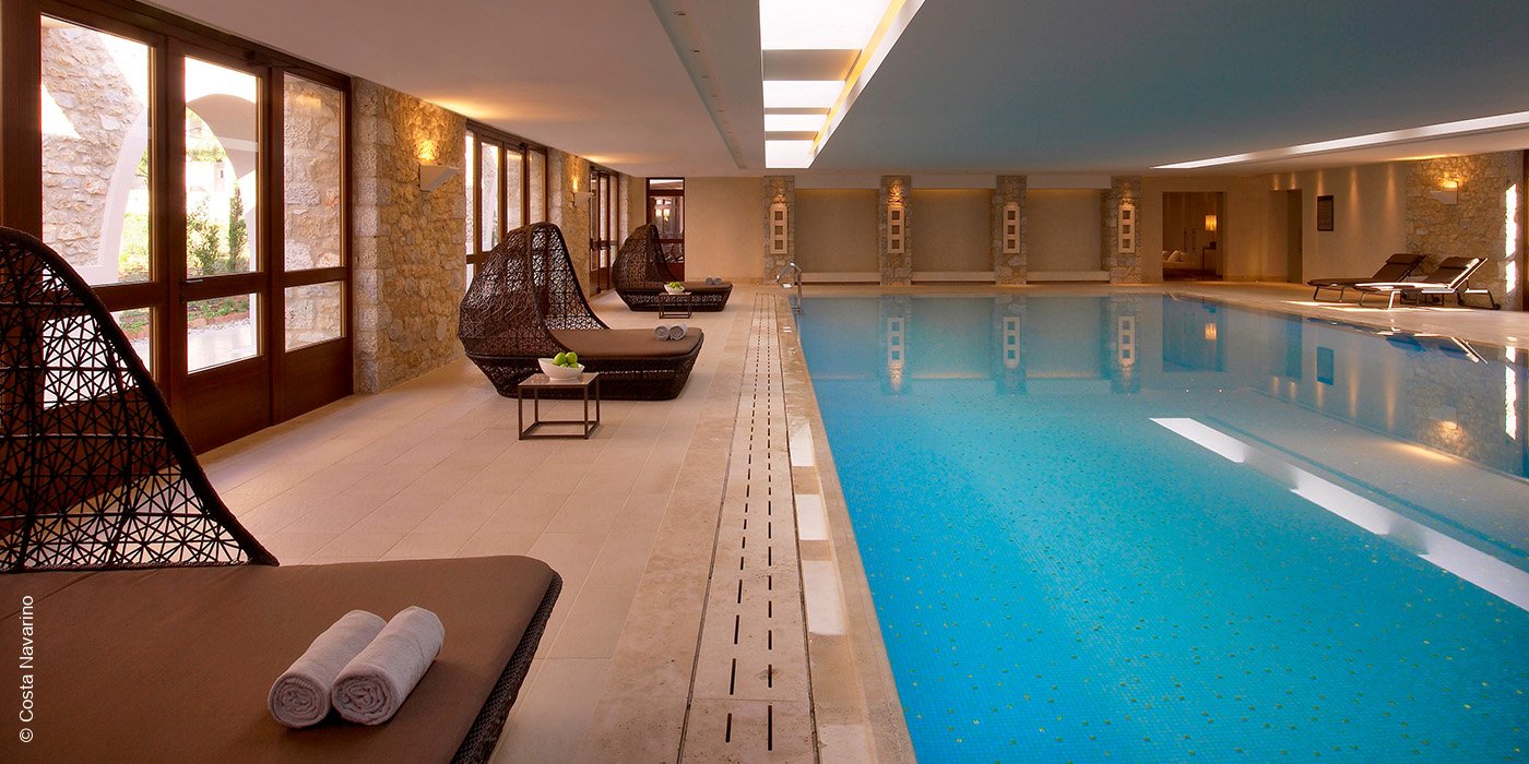 The Westin Resort Costa Navarino | Griechenland | Indoor Pool | luxuszeit.com