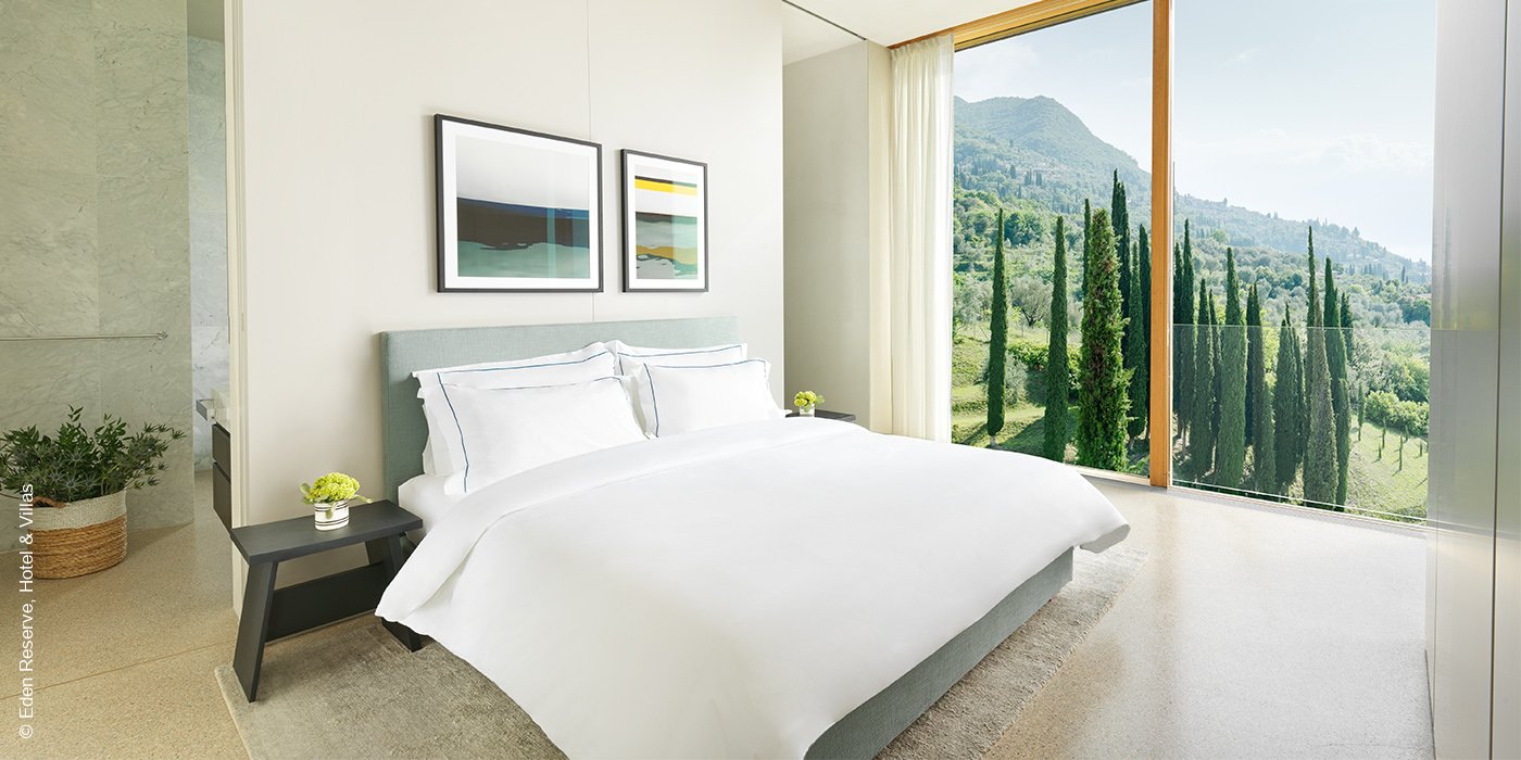 EDEN RESERVE Hotel & Villas | Gardone Riviera | Gardasee | Italien | Doppelbett Villa David Chipperfield Ovest | luxuszeit.com