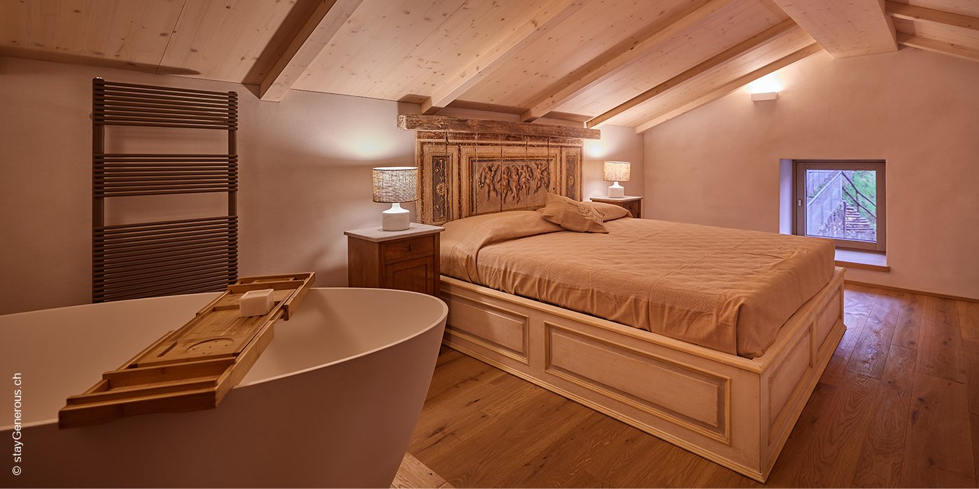 La Casa dei Gelsi | Scudellate | Tessin | Schlafzimmer Suite St Croix mit Badewanne | luxuszeit.com