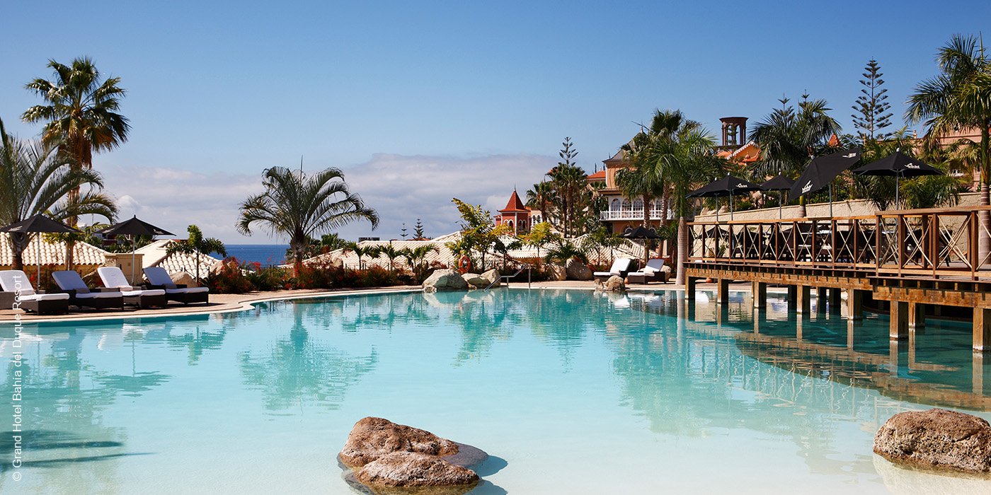 Grand Hotel Bahía del Duque Resort | Santa Cruz de Tenerife | Pool mit Steg | luxuszeit.com