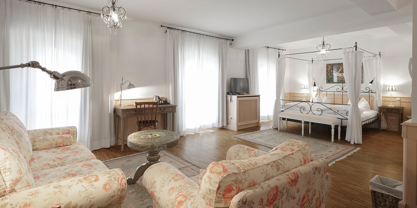 Hotel Orphée | Regensburg | Zimmer mit Himmelbett | luxuszeit.com