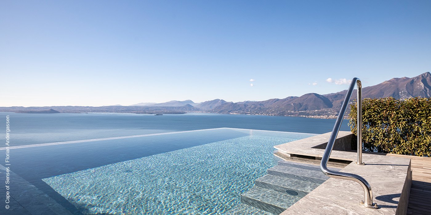 Cape of Senses | Torri del Benaco | Infinity-Pool mit Blick auf den Gardasee | luxuszeit.com