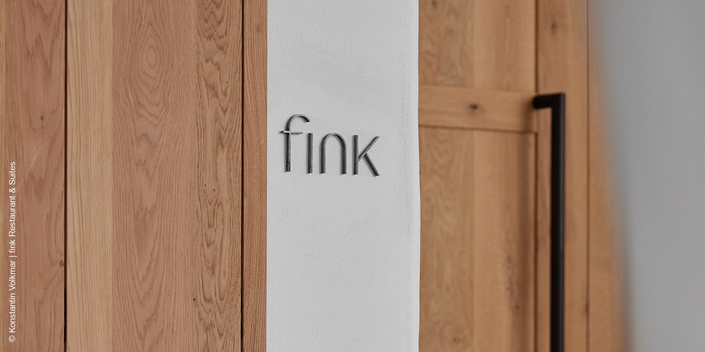 fink Restaurant & Suites | Brixen | Südtirol | Eingang Detail | luxuszeit.com
