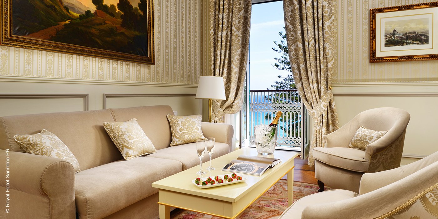 Royal Hotel | Sanremo | Suite Jolanda di Savoia Wohnbereich | luxuszeit.com