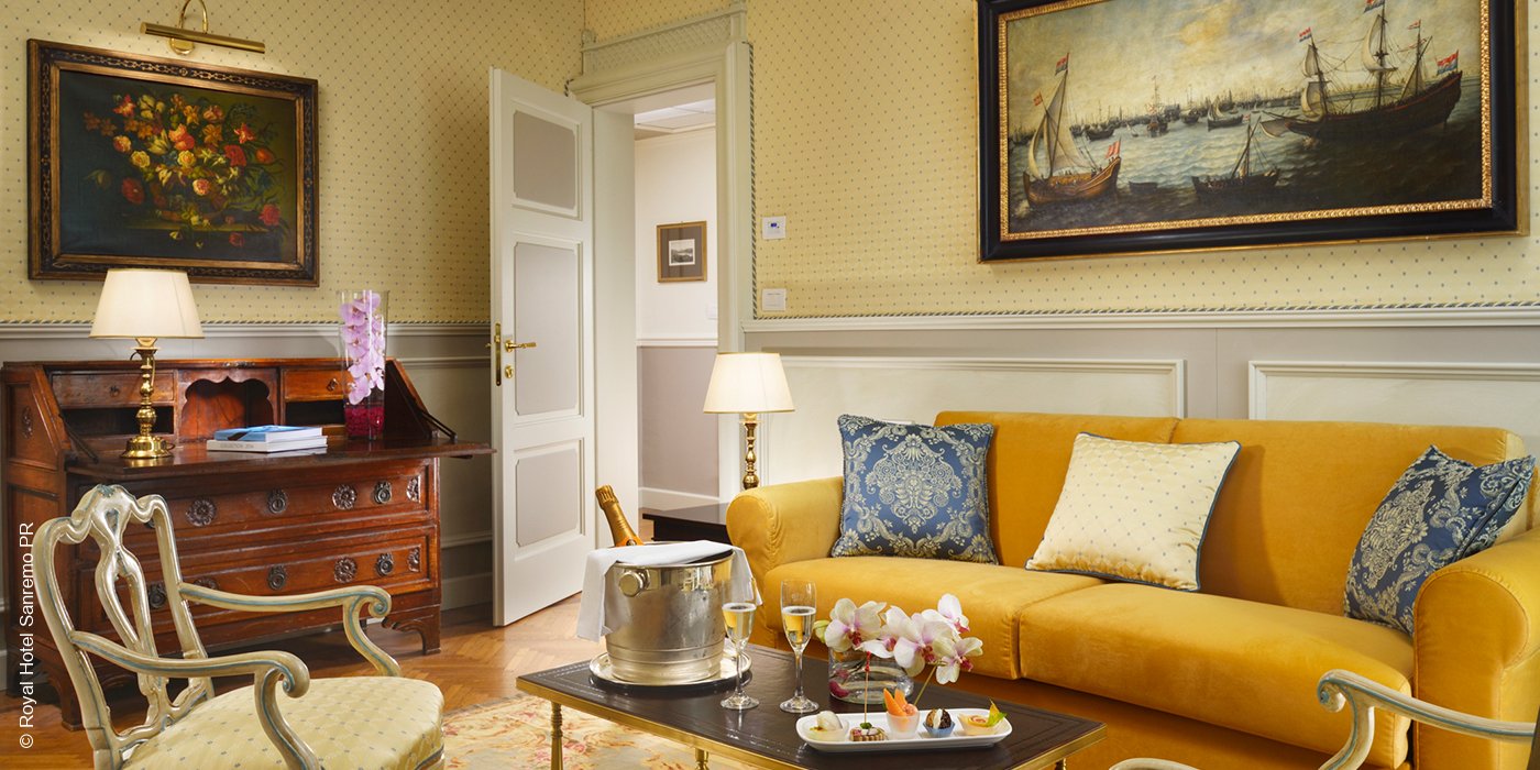 Royal Hotel | Sanremo | Aurora Suite Wohnbereich | luxuszeit.com