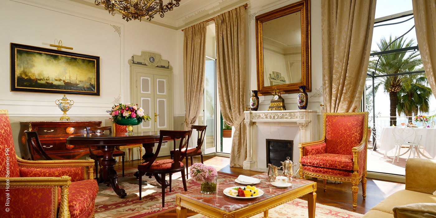Royal Hotel | Sanremo | Sissi Suite Wohnbereich | luxuszeit.com