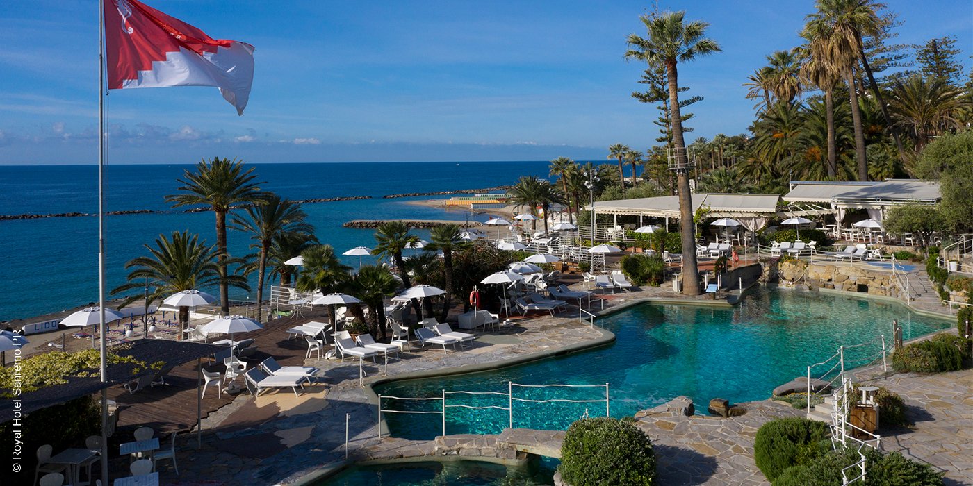 Royal Hotel | Sanremo | Blick auf den Pool | luxuszeit.com