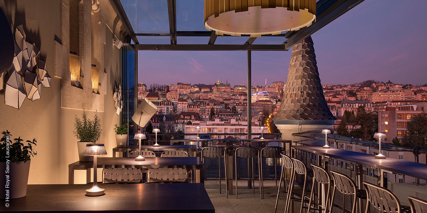 Royal Savoy Hotel & Spa | Lausanne | Schweiz | Sky Lounge Terrasse mit Blick auf Lausanne | luxuszeit.com