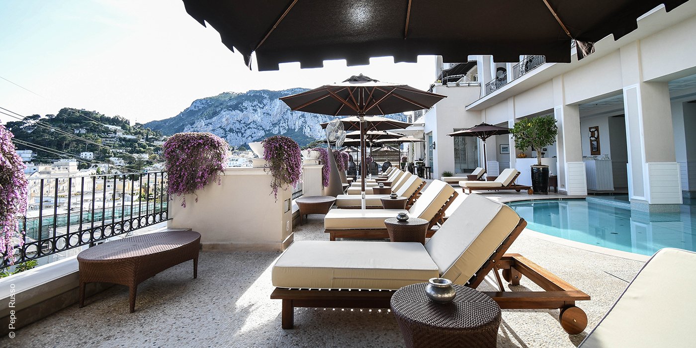 Capri Tiberio Palace | Italien | Pool Sonnendeck | luxuszeit.com
