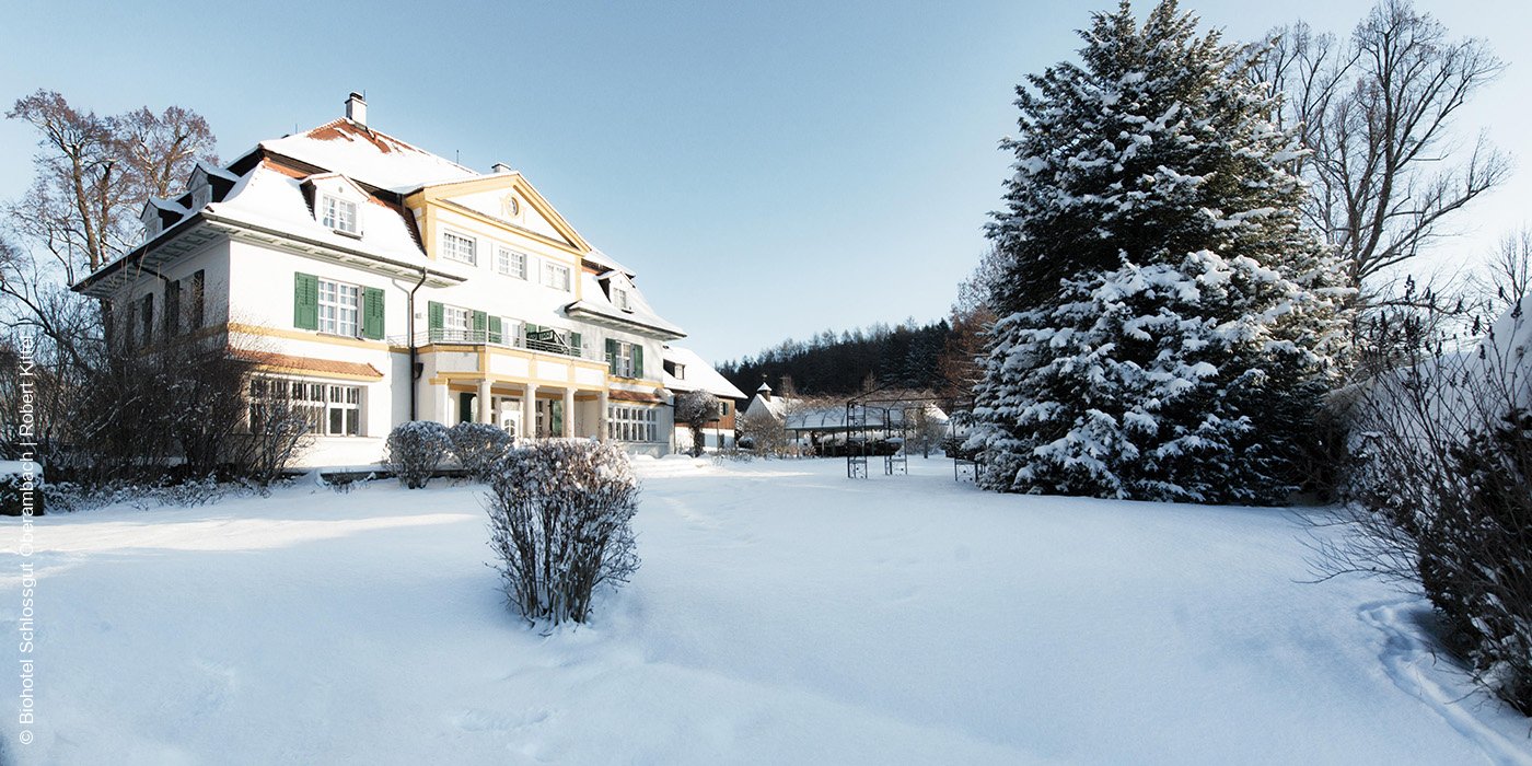 Schlossgut Oberambach | Münsing | Starnberger See | Schlossgut im Winter | luxuszeit.com