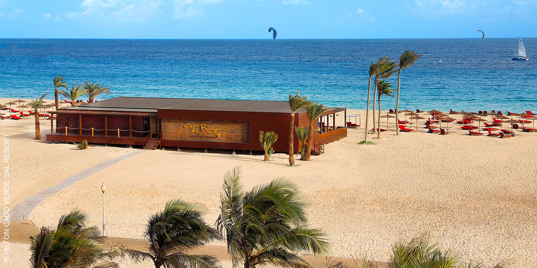 Hilton Cabo Verde Sal Resort | Santa Maria, Insel Sal | Strand mit Bounty Beach Bar | luxuszeit.com