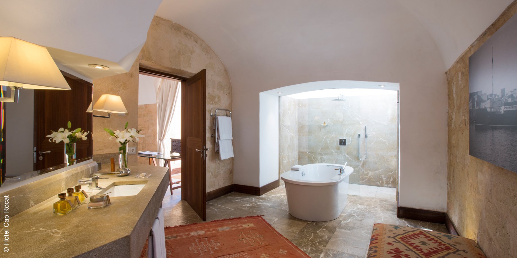 Hotel Cap Rocat | Cala Blava | Mallorca | Badezimmer El Cabo Suite | luxuszeit.com