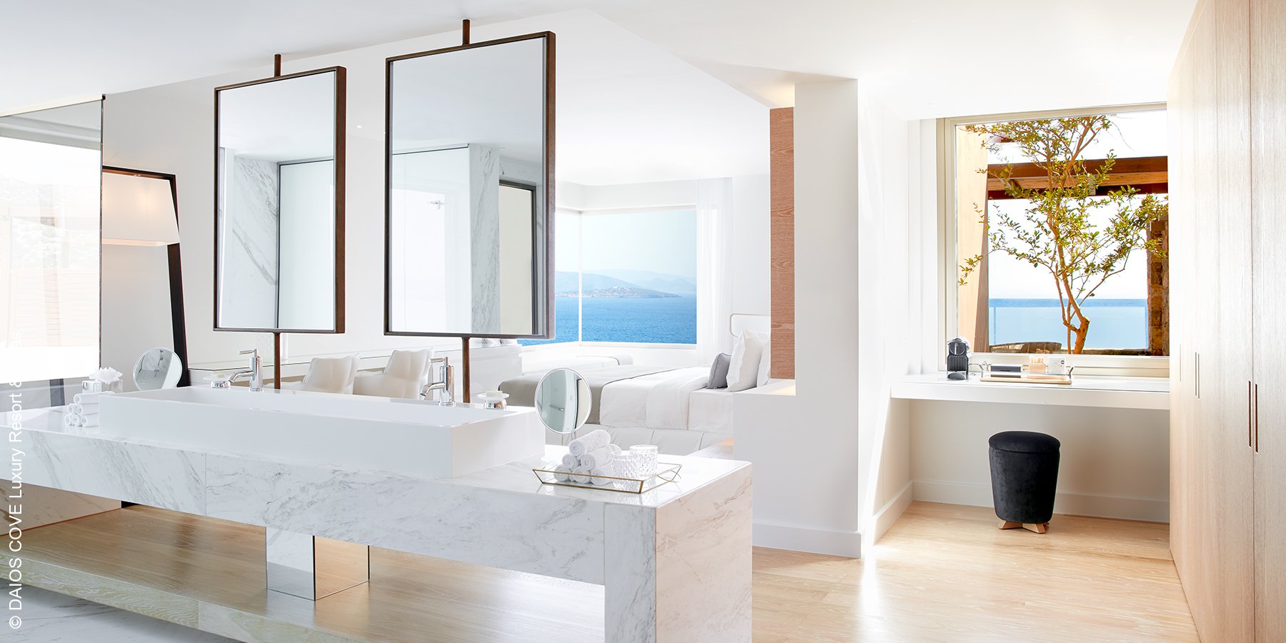 Daios Cove Luxury Resort & Villas | Agios Nikolaos auf Kreta | The Mansion Master Bedroom | luxuszeit.com