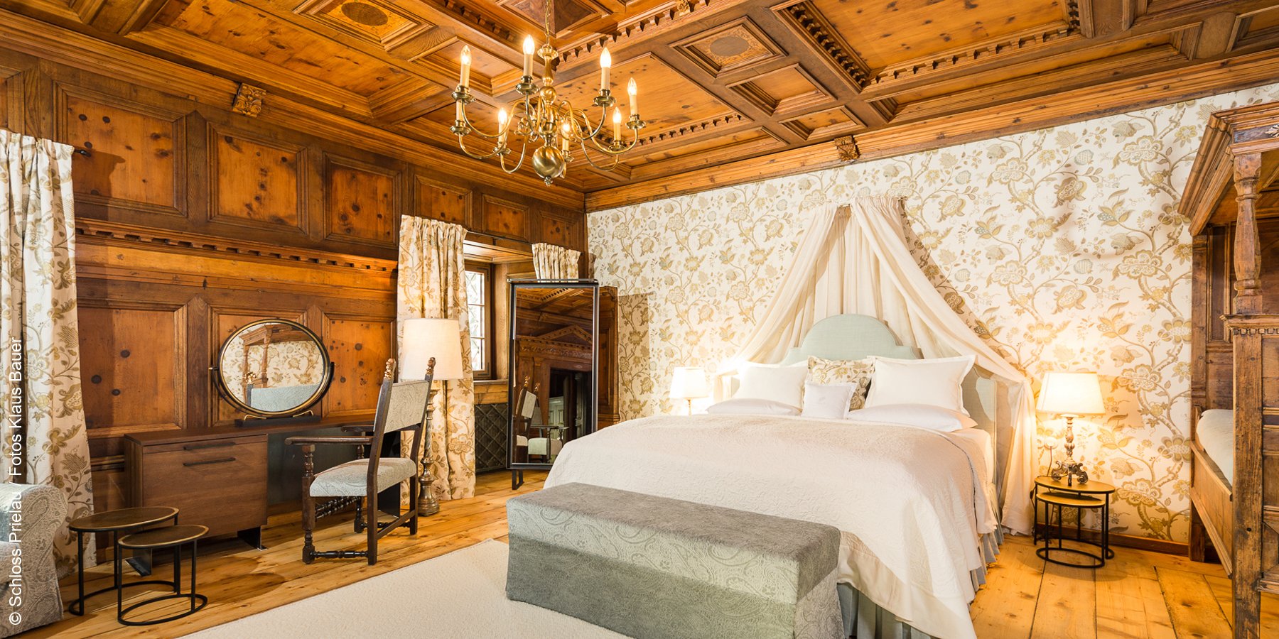Schloss Prielau | Zell am See | Doppelzimmer mit Himmelbett | luxuszeit.com