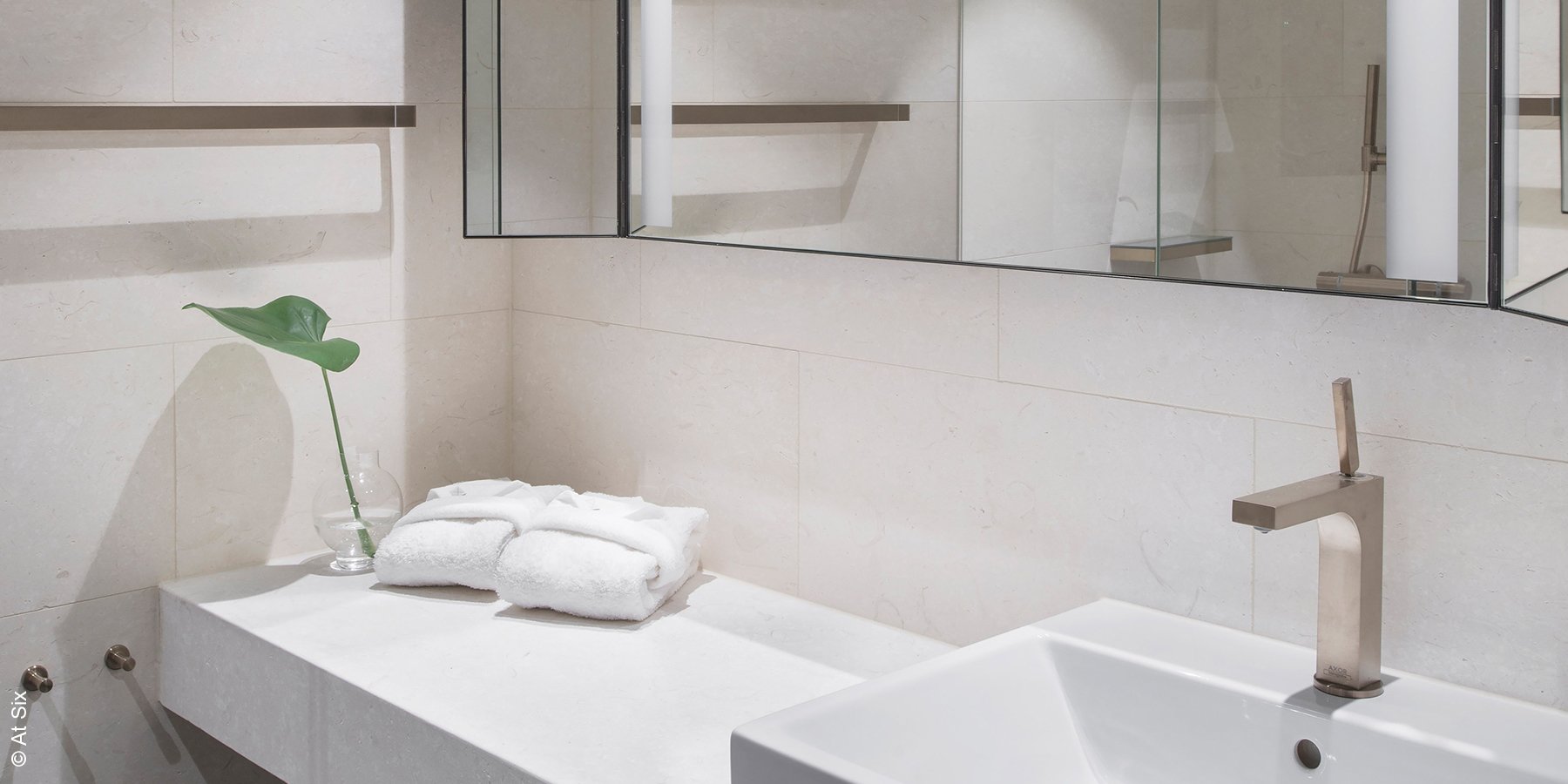 At Six | Stockholm | Bathroom Standard | luxuszeit.com