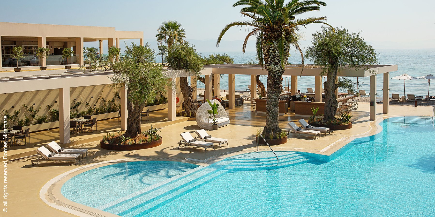 Domes Miramare, a Luxury Collection Resort, Korfu | Moraitika | Aussenpool | luxuszeit.com