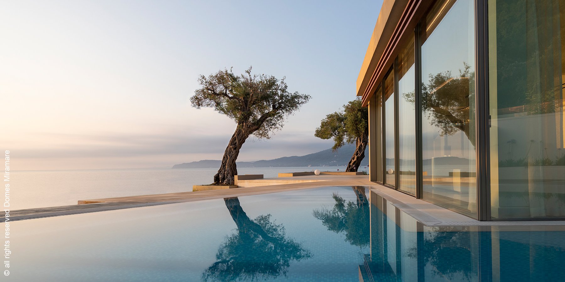 Domes Miramare, a Luxury Collection Resort, Korfu | Moraitika | Haute Living Aussicht | luxuszeit.com