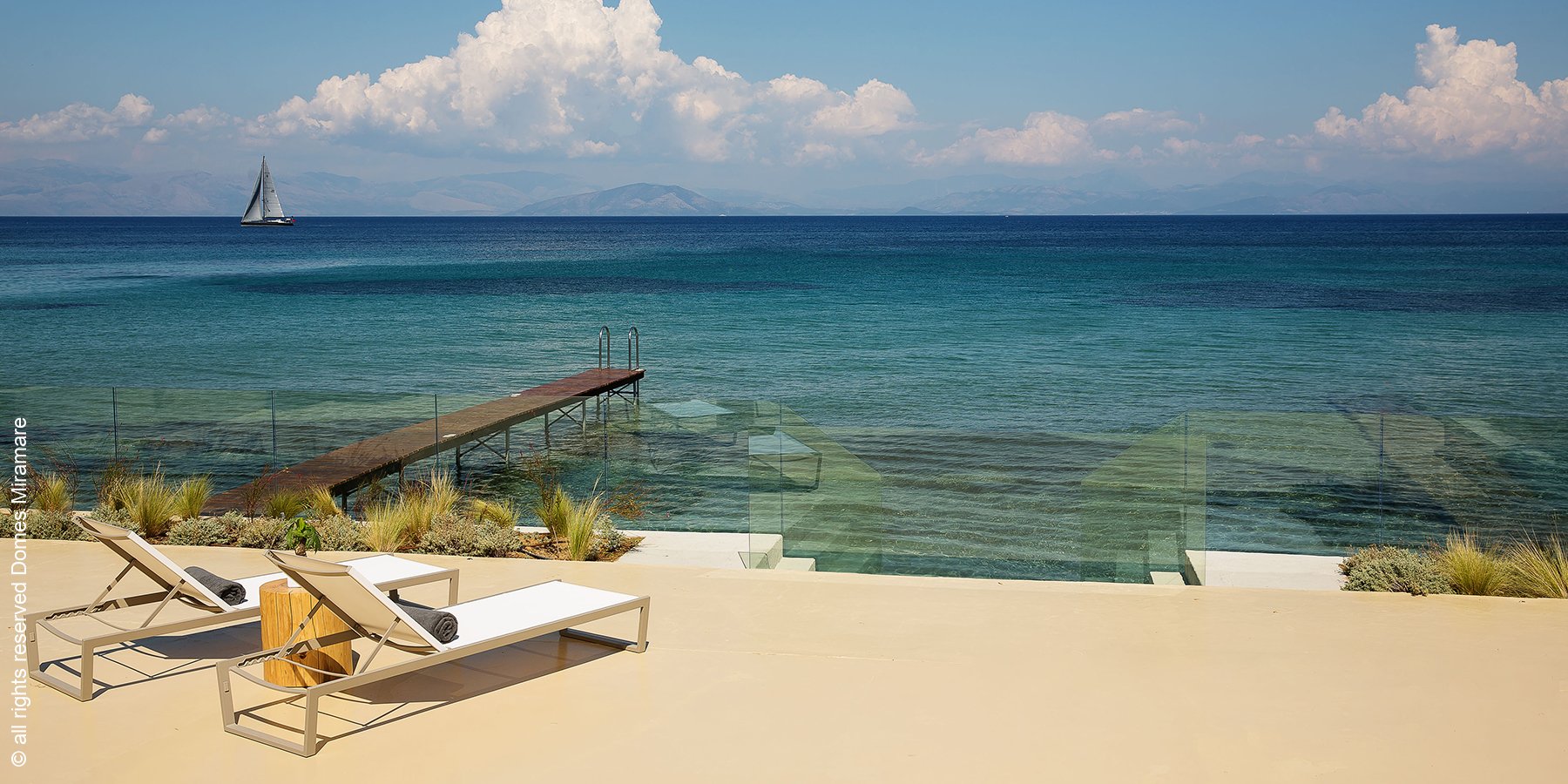Domes Miramare, a Luxury Collection Resort, Korfu | Moraitika | Haute Livíng Strand | luxuszeit.com