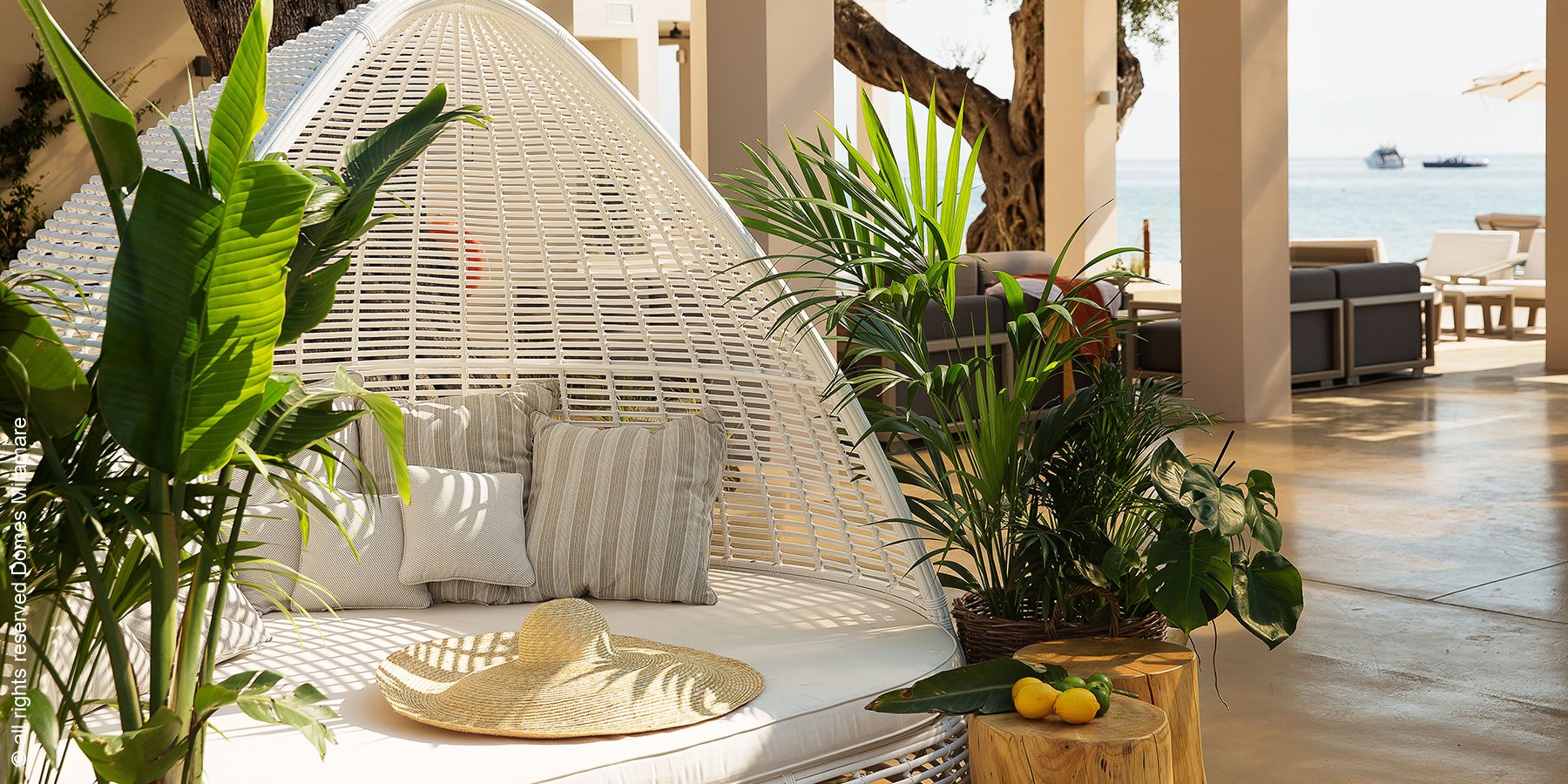 Domes Miramare, a Luxury Collection Resort, Korfu | Moraitika | Verde Bar Chillout | luxuszeit.com