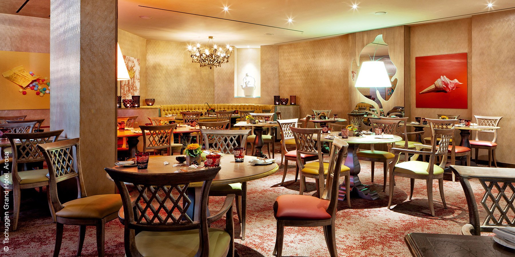 Tschuggen Grand Hotel | Arosa | Blick ins Restaurant | luxuszeit.com