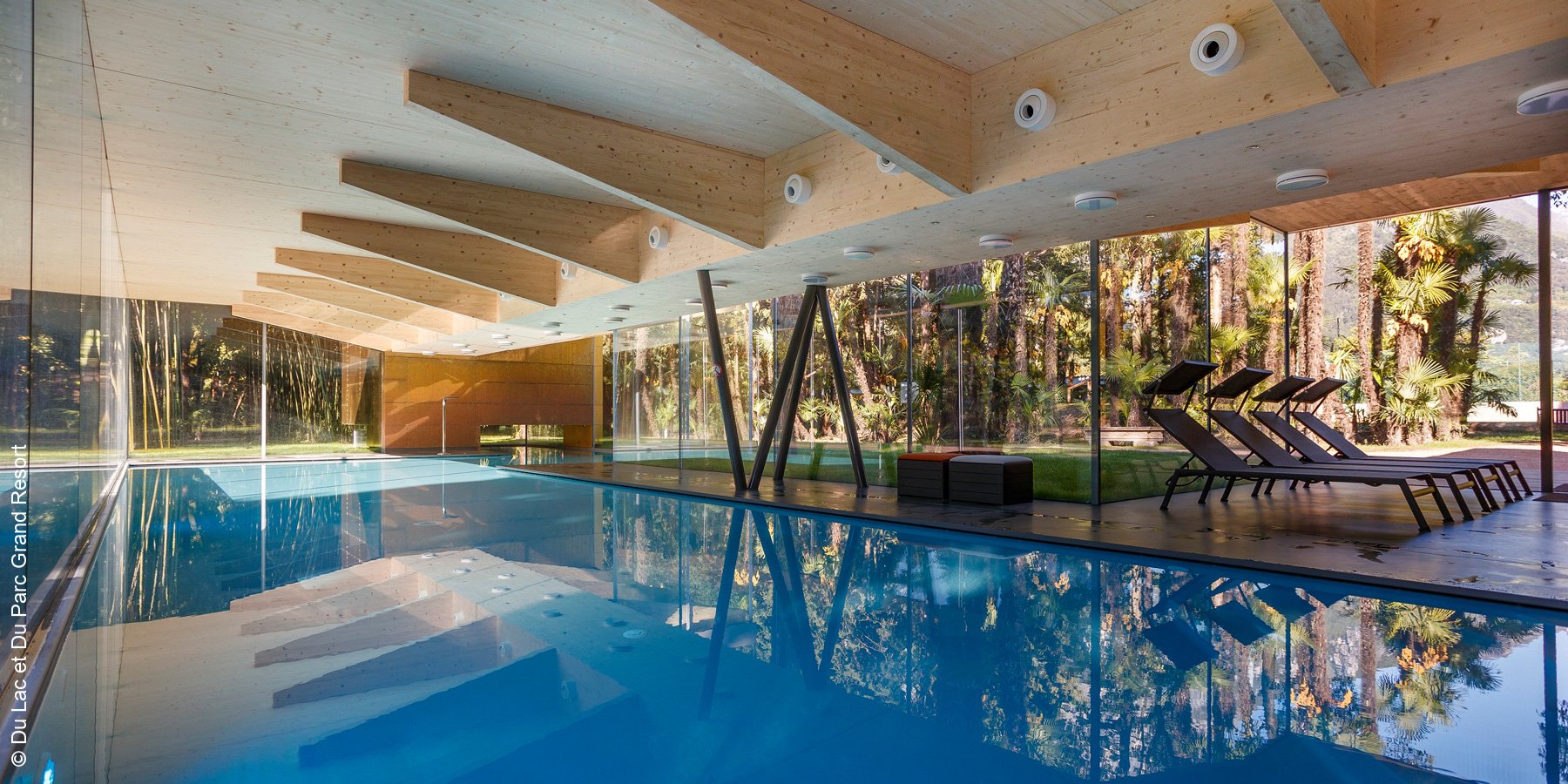 Du Lac et Du Parc Grand Resort | Riva Del Garda | Cristallo Pool | luxuszeit.com