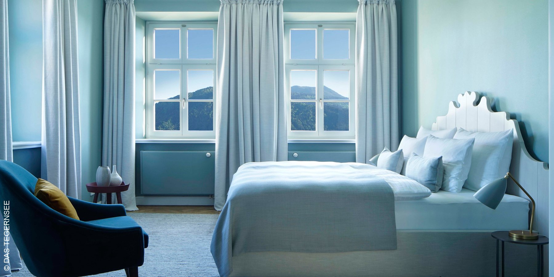 Hotel DAS TEGERNSEE | Tegernsee | Junior Suite Sengerschloss Schlafzimmer | luxuszeit.com