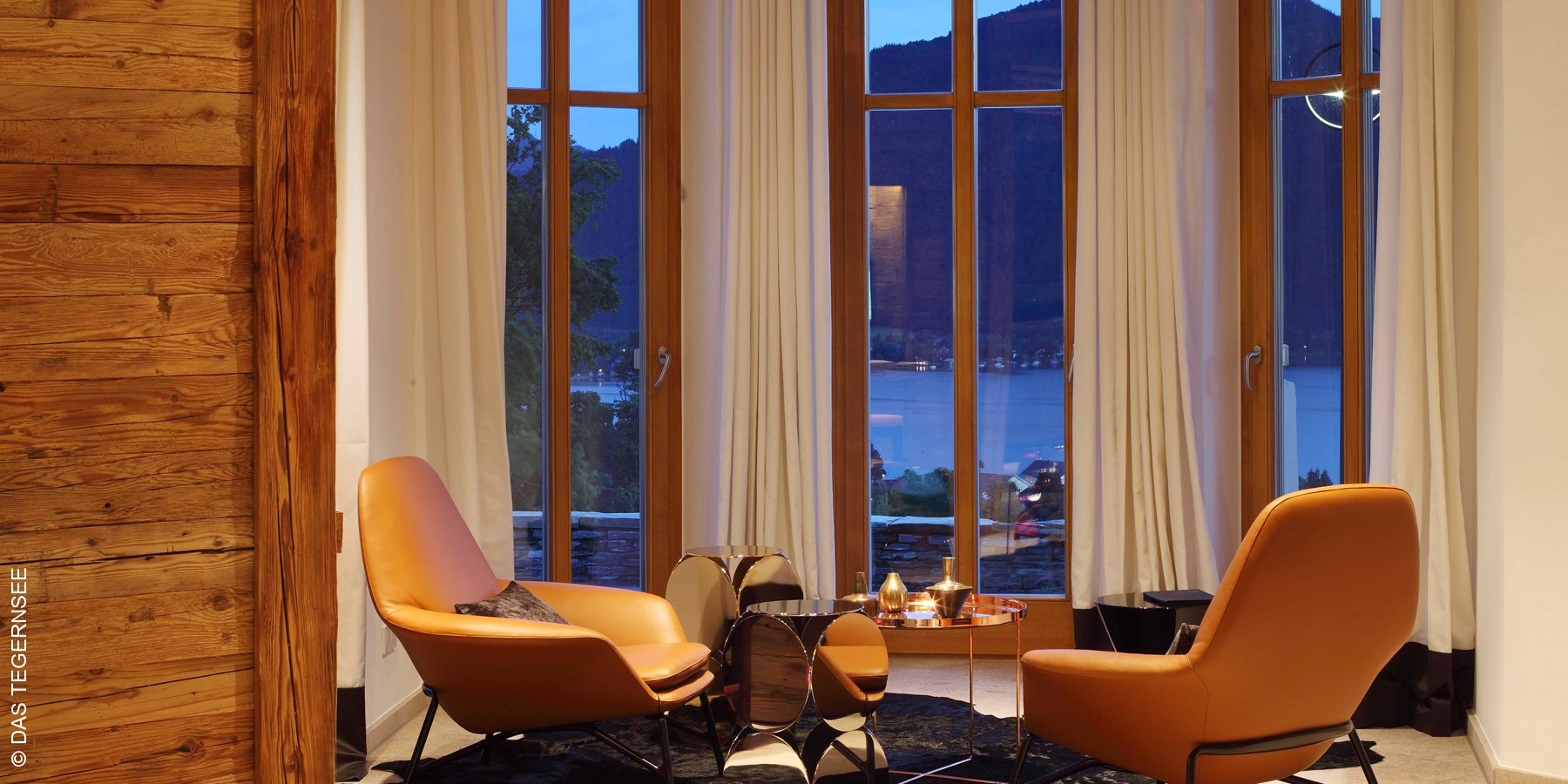Hotel DAS TEGERNSEE | Tegernsee | Lobby im Haus Tegernsee | luxuszeit.com