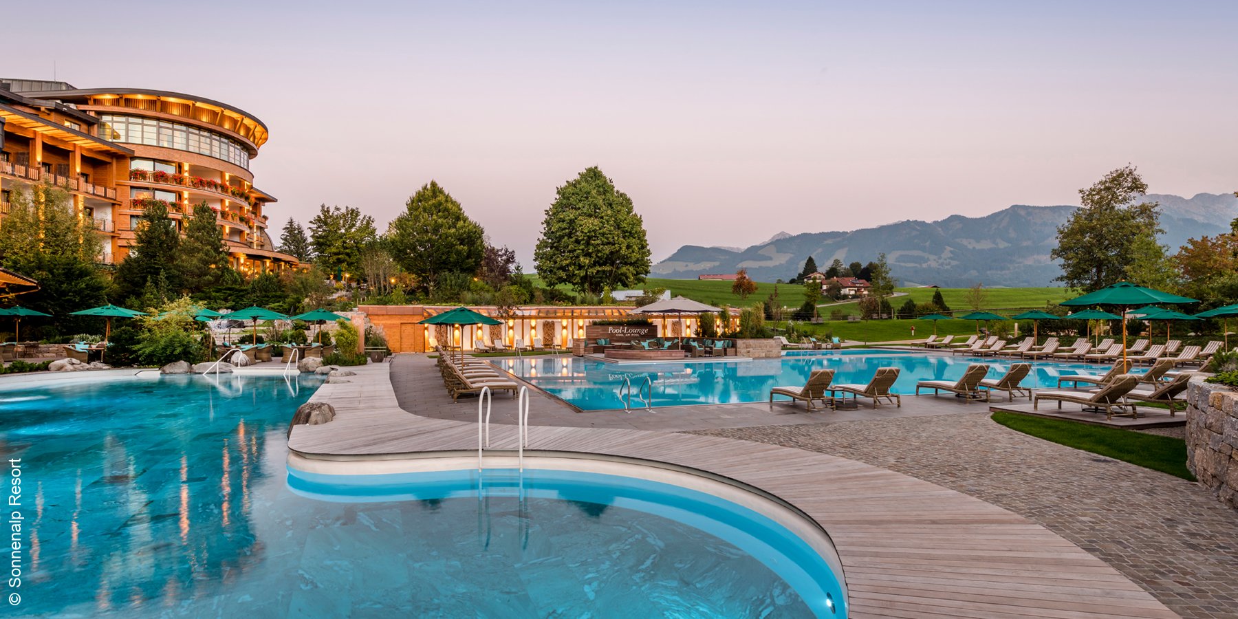 Sonnenalp Resort | Ofterschwang | Aussenpool | luxuszeit.com