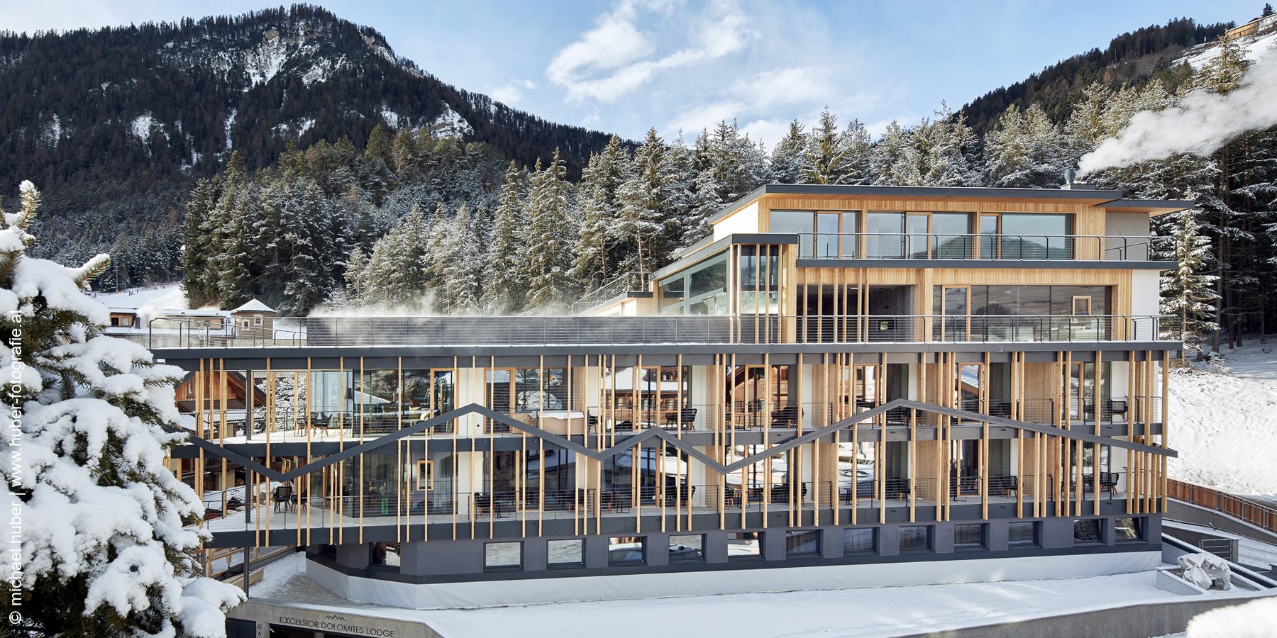 Excelsior Dolomites Life Resort | San Vigil | Aussenansicht Winter | luxuszeit.com.com