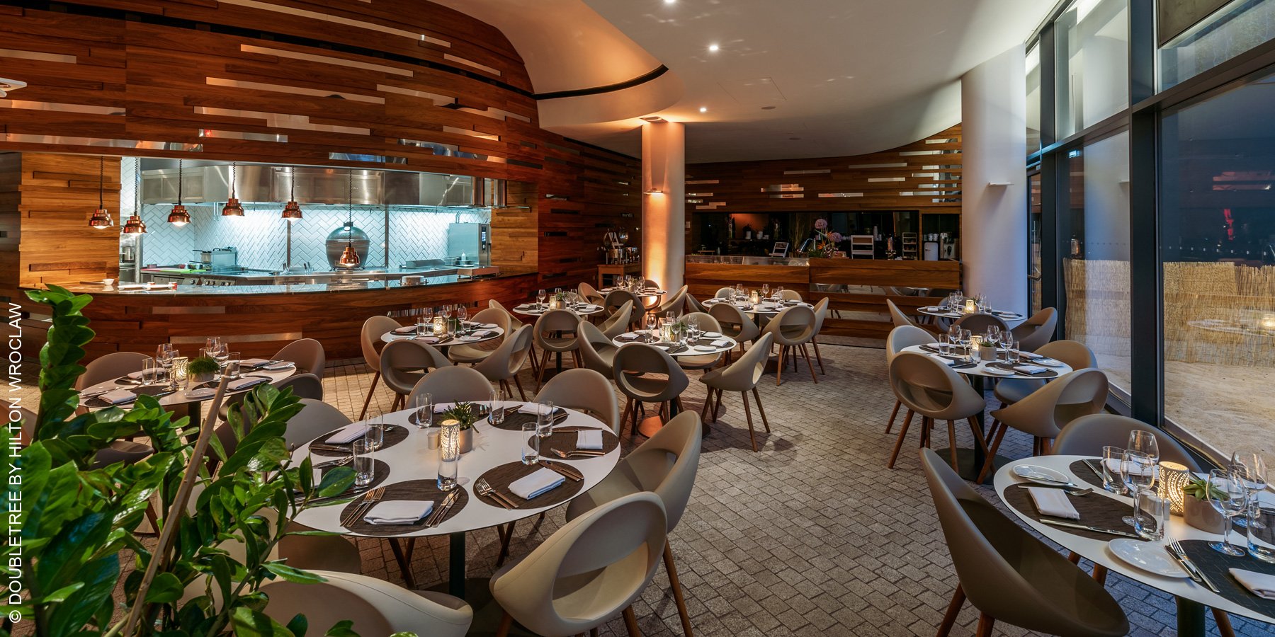 DoubleTree by Hilton | Wroclaw | OVO Restaurant | luxuszeit.com