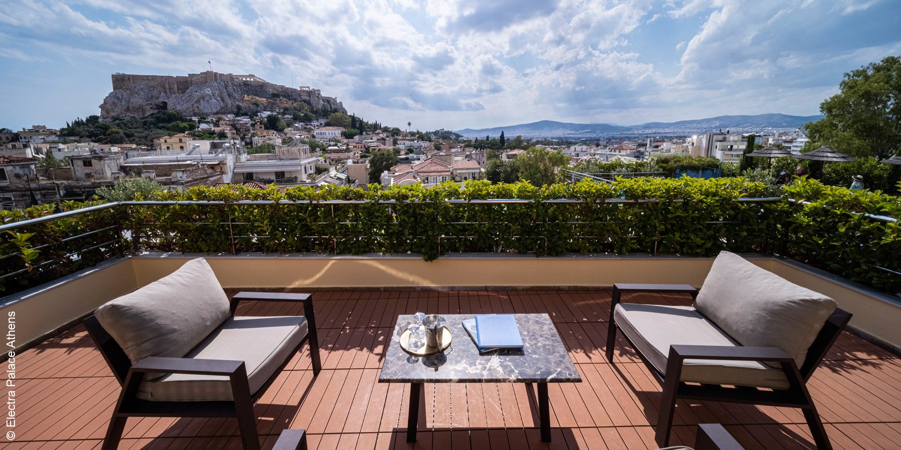 Electra Palace Hotel Athens | Athen | Suite Acropolis Balcony | luxuszeit.com