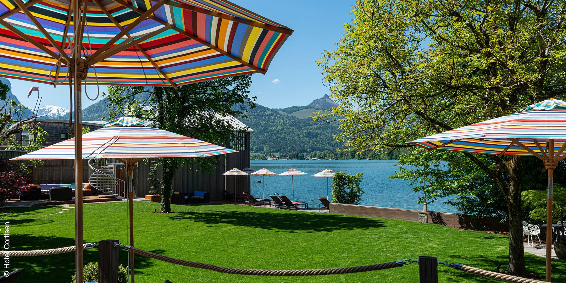 Hotel Cortisen am See | St. Wolfgang | Garten mit Seeblick | luxuszeit.com