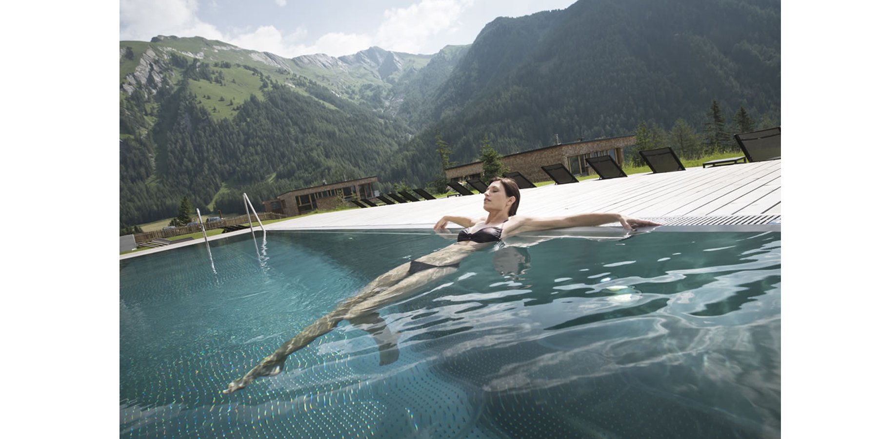Gradonna Mountain Resort | Châlets & Hotel | Kals am Großglockner | Outdoorpool | luxuszeit.com