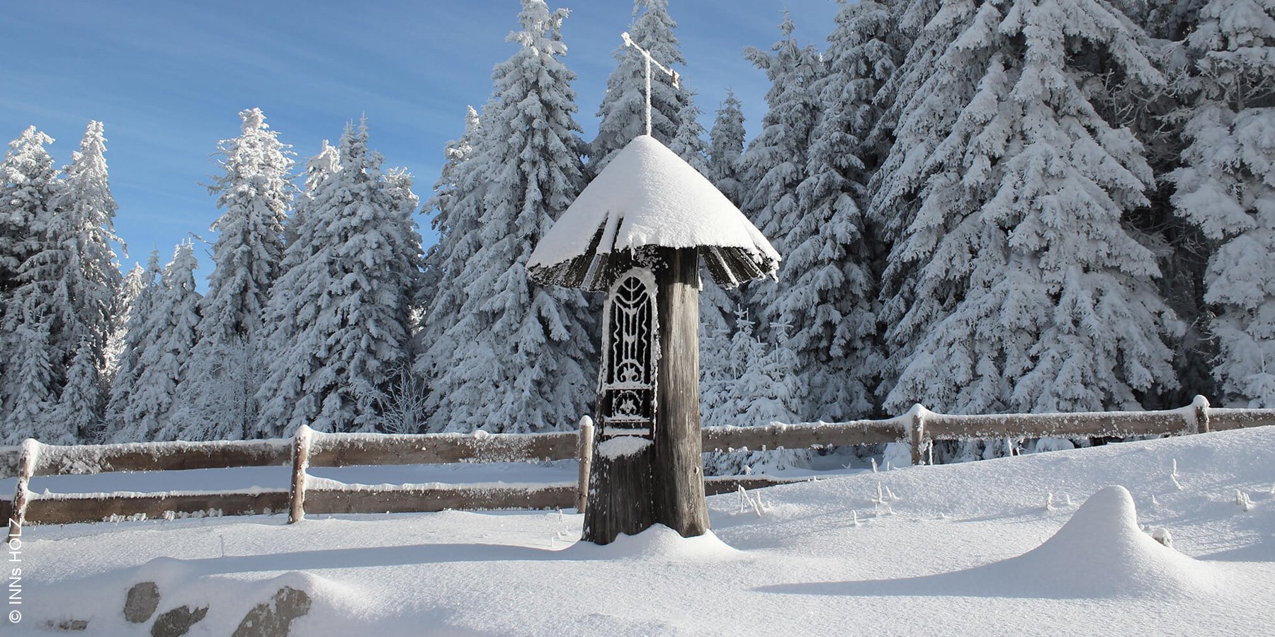 Inns Holz | Ulrichsberg im Böhmerwald | Kapelle im Winter | luxuszeit.com