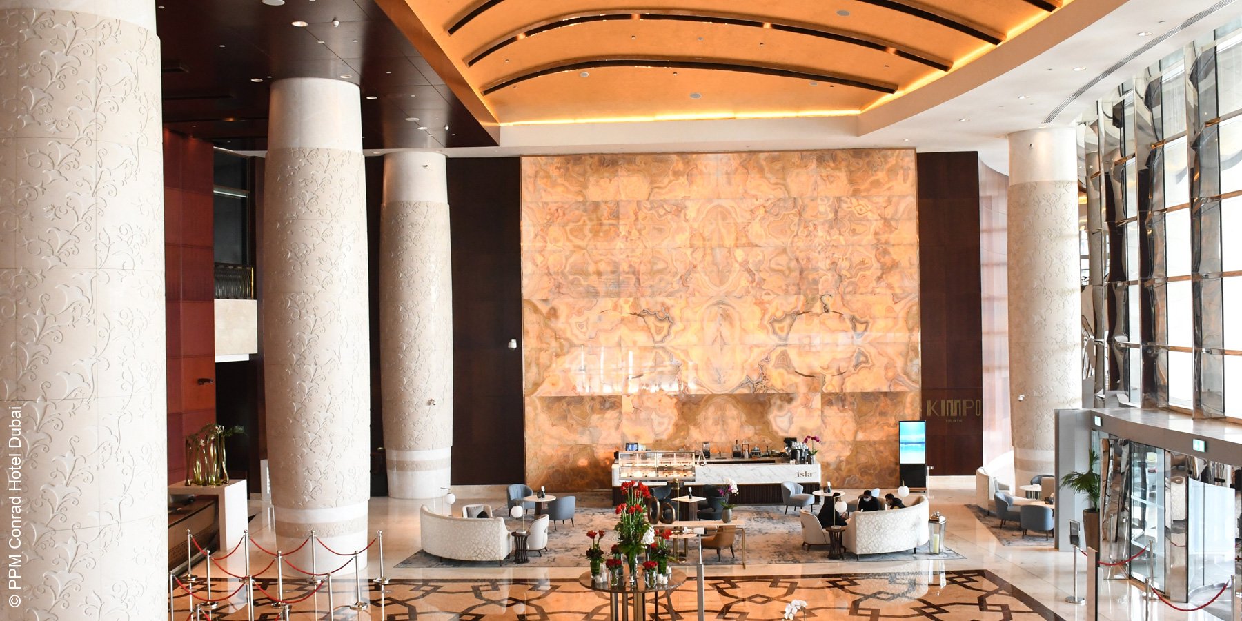 Hilton Conrad | Dubai | Lobby-Isla | luxuszeit.com