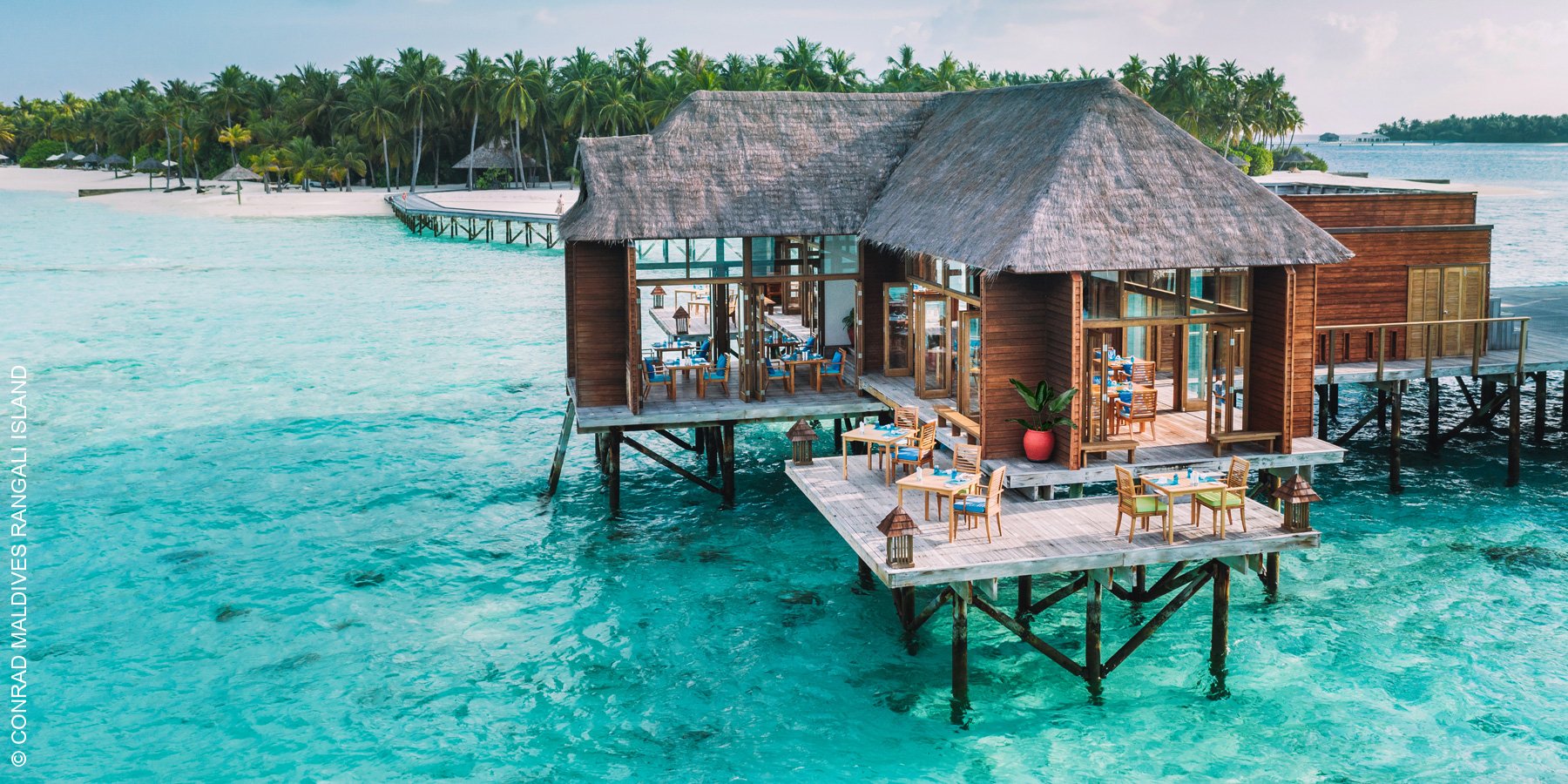 Conrad Maldives Rangali Island | Malediven | Mandhoo Spa Restaurant | luxuszeit.com